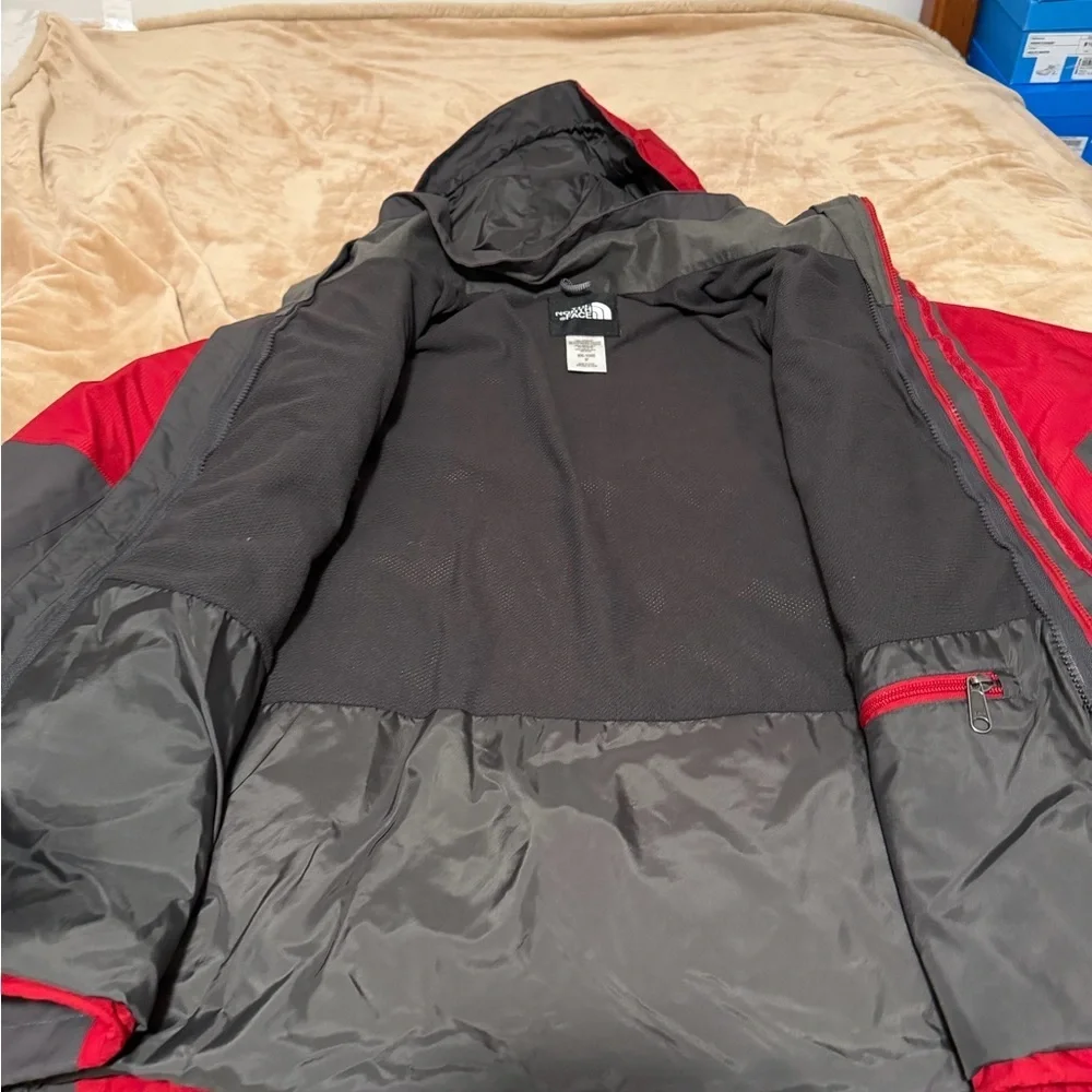 The North Face Summit Series Waterproof Red Gray Hooded Jacket Men’s Small